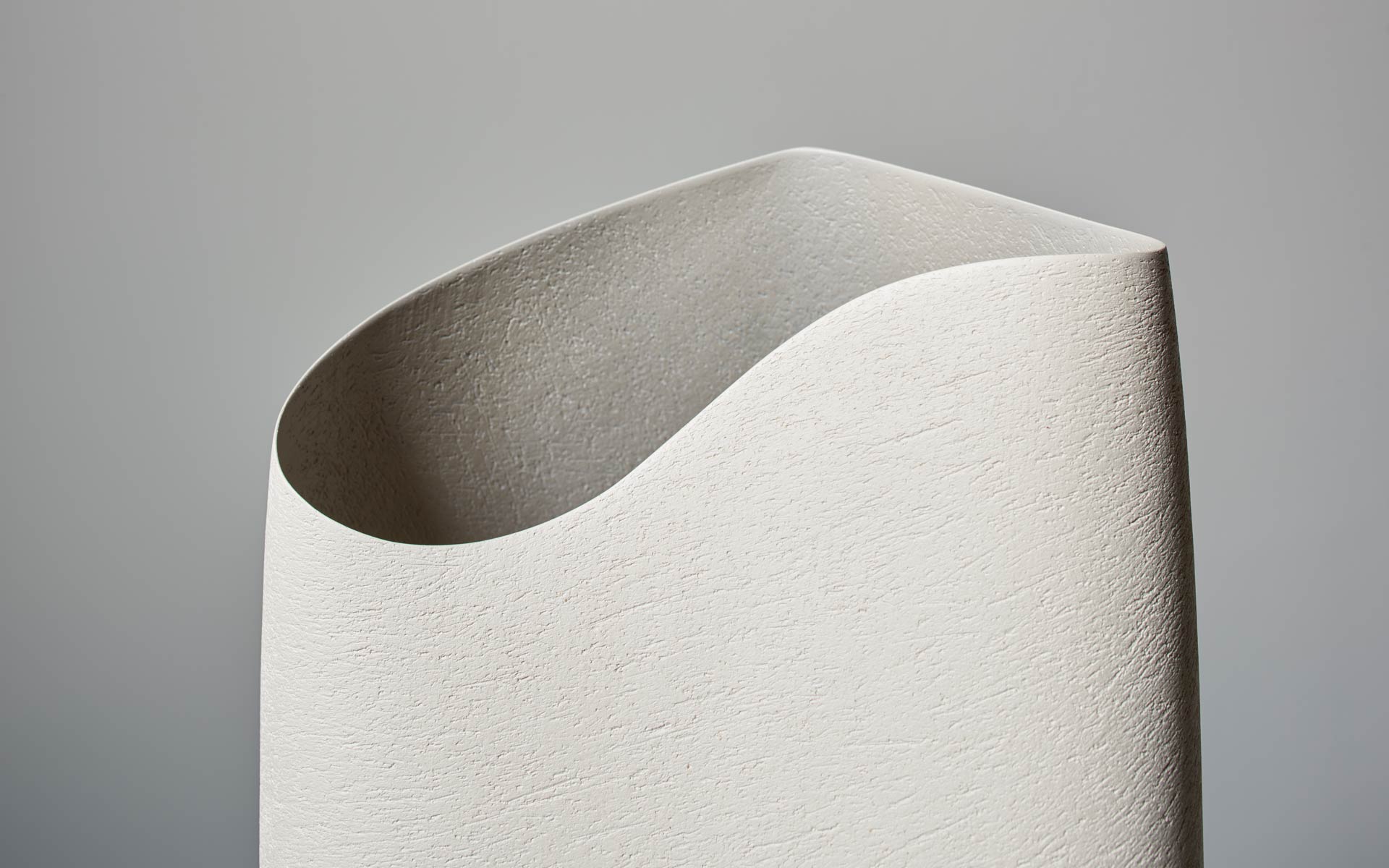 Grey vessel - Detail